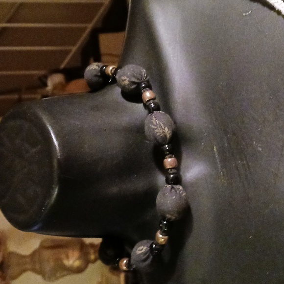 Choker & short  fab.necklace gold tone beads accent - Picture 3 of 5